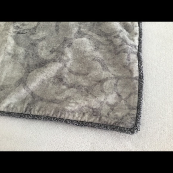 Pottery Barn pillow cover - Picture 2 of 5